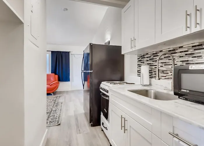 !!Coral Sands 1 Bedroom Stunner!!