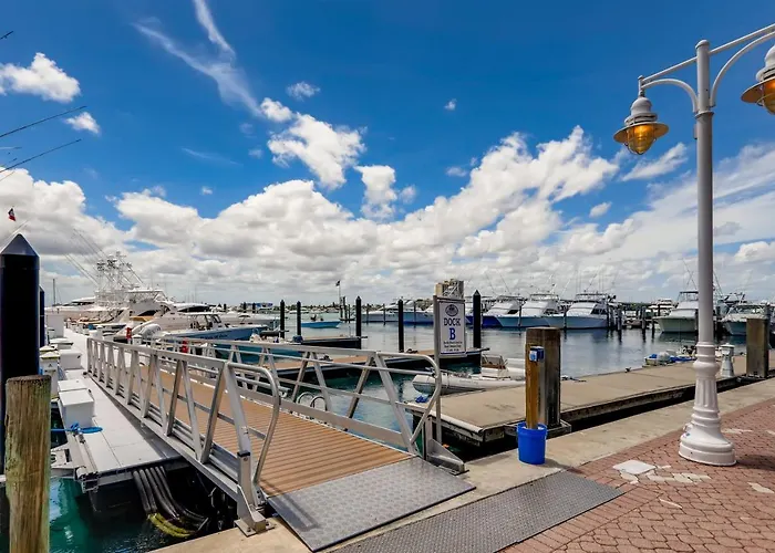 !!Coral Sands 1 Bedroom Stunner!!